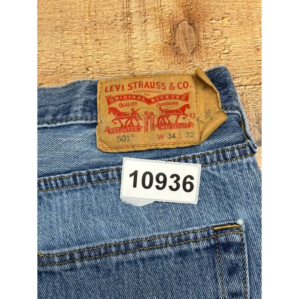 Levis 501 Jeans Mens 34X32‎ Blue Measures 33X31 Button Fly Straight Leg Medium